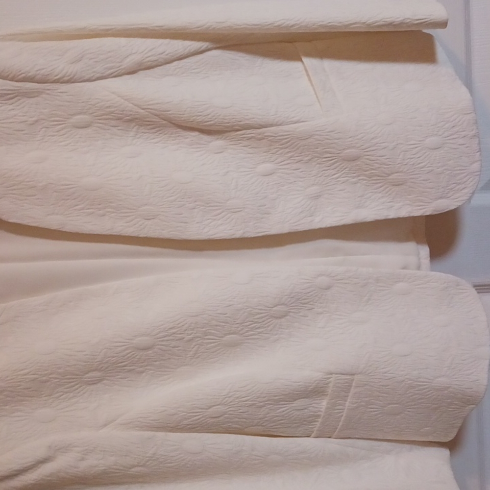 Winter White KASPER open front jacket.  Size 12.